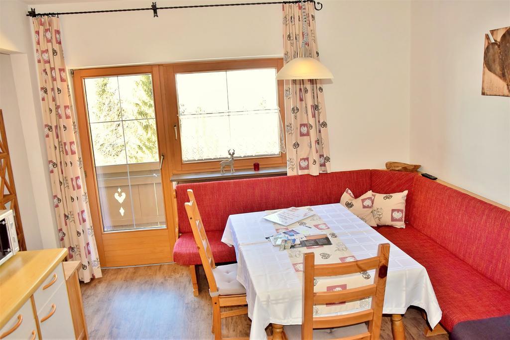 Astoria Appartements Oberau Bagian luar foto